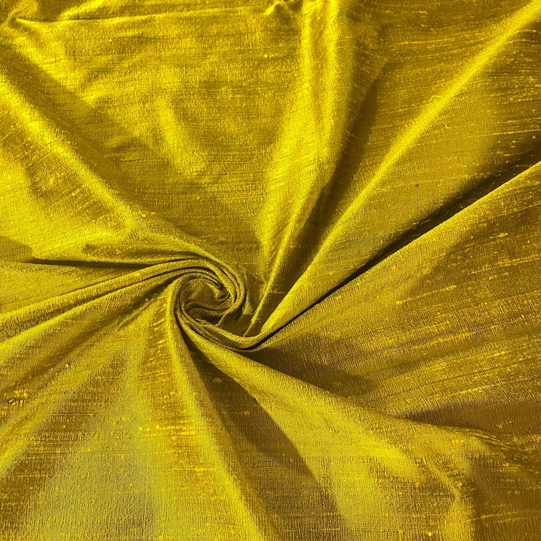 Raw Silk Dupion Woven Fabric RS67