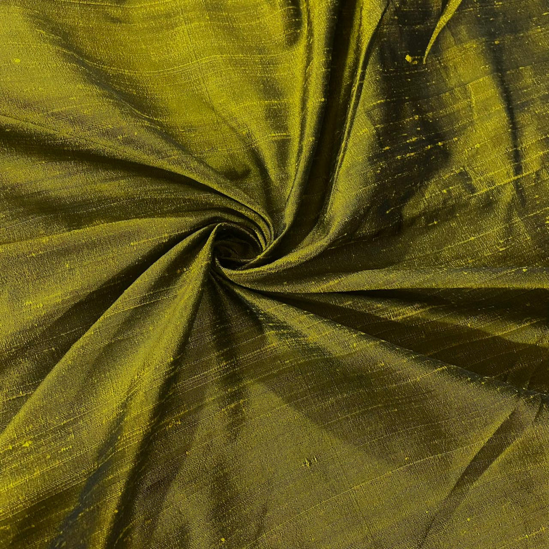Raw Silk Dupion Woven Fabric RS82
