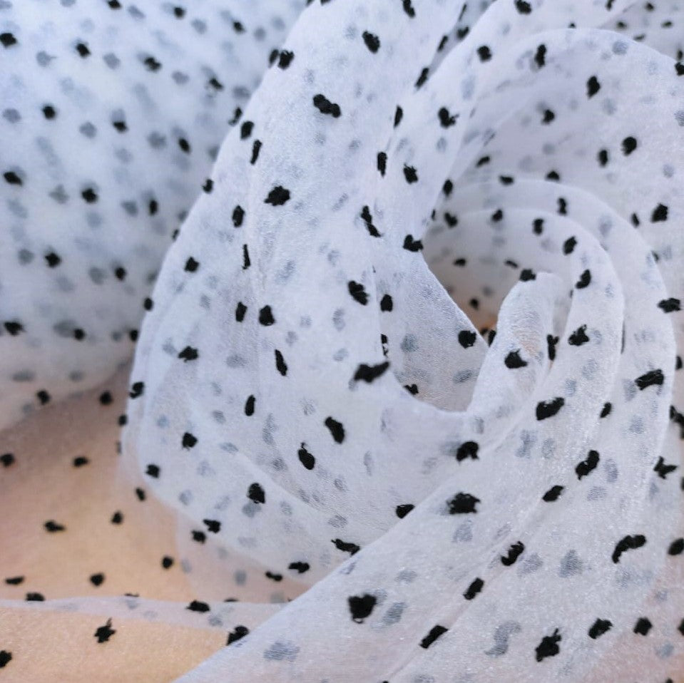 Madonna Organza (Two Tone)(Black on White 15)