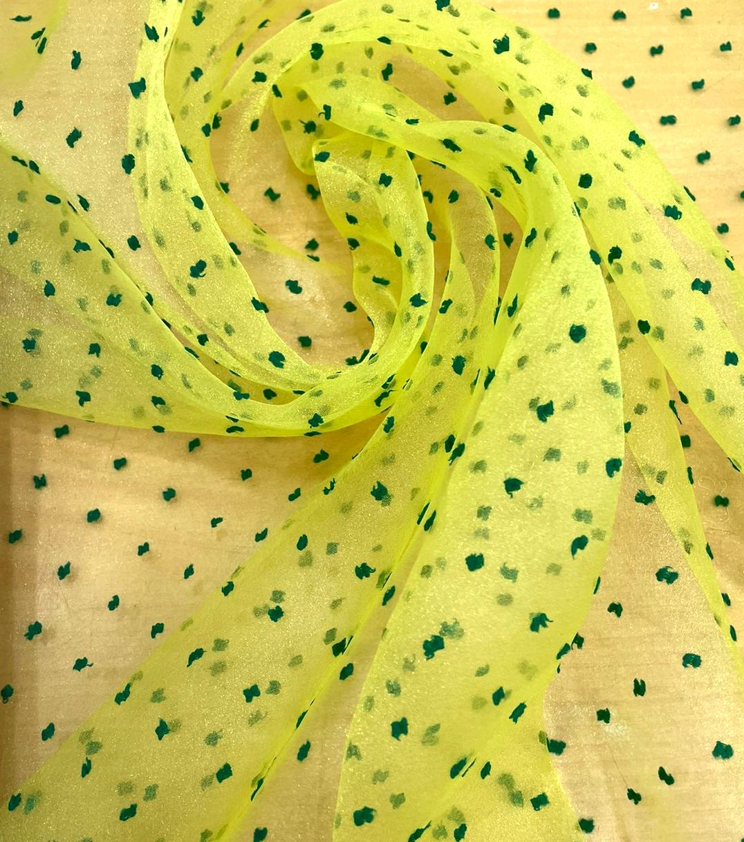 Madonna Organza (Two Tone)(Green on Yellow10)
