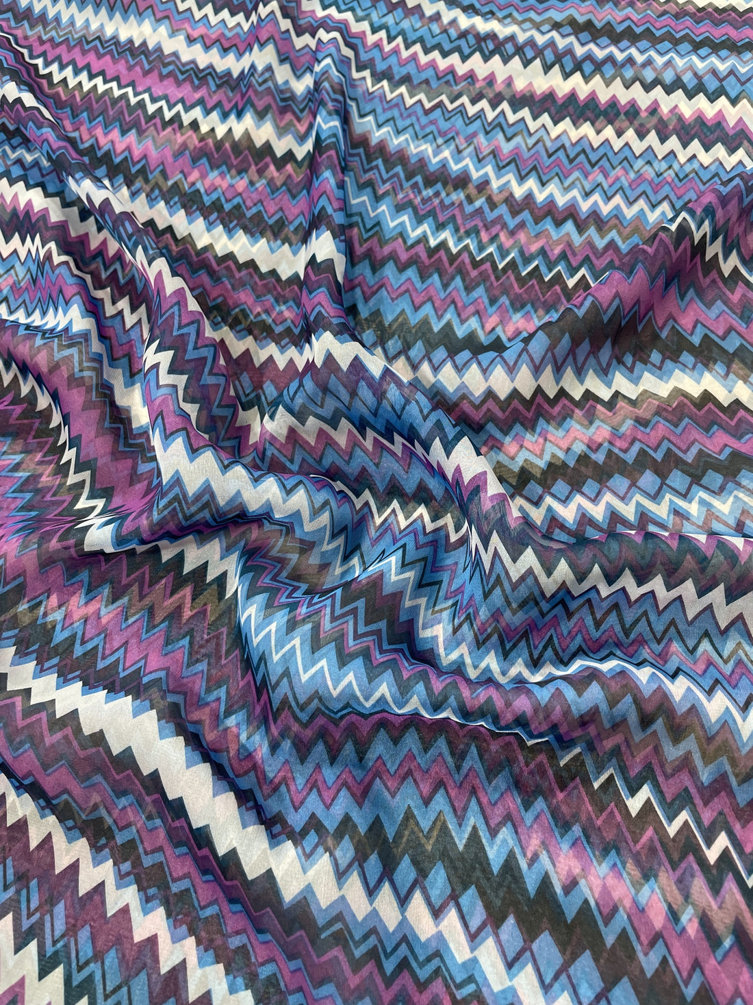 Zik Zag Print On Flat Chiffon FCPS112